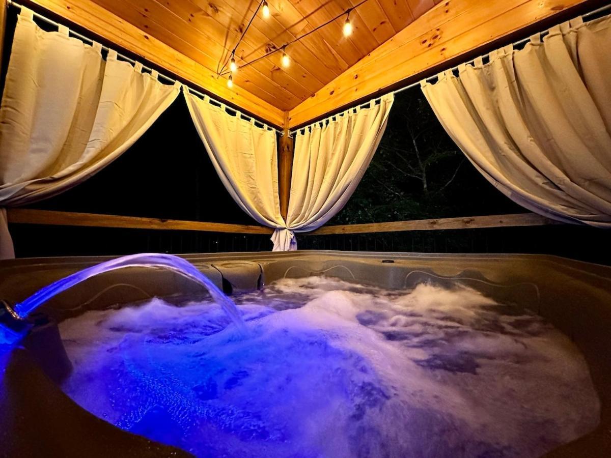 Smoky Mist Ridge - New! Relaxing Luxury Getaway! Holiday home