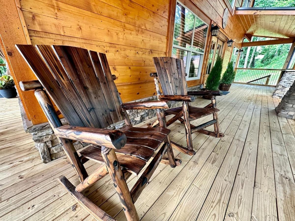 Holiday home Smoky Mist Ridge - New! Relaxing Luxury Getaway!