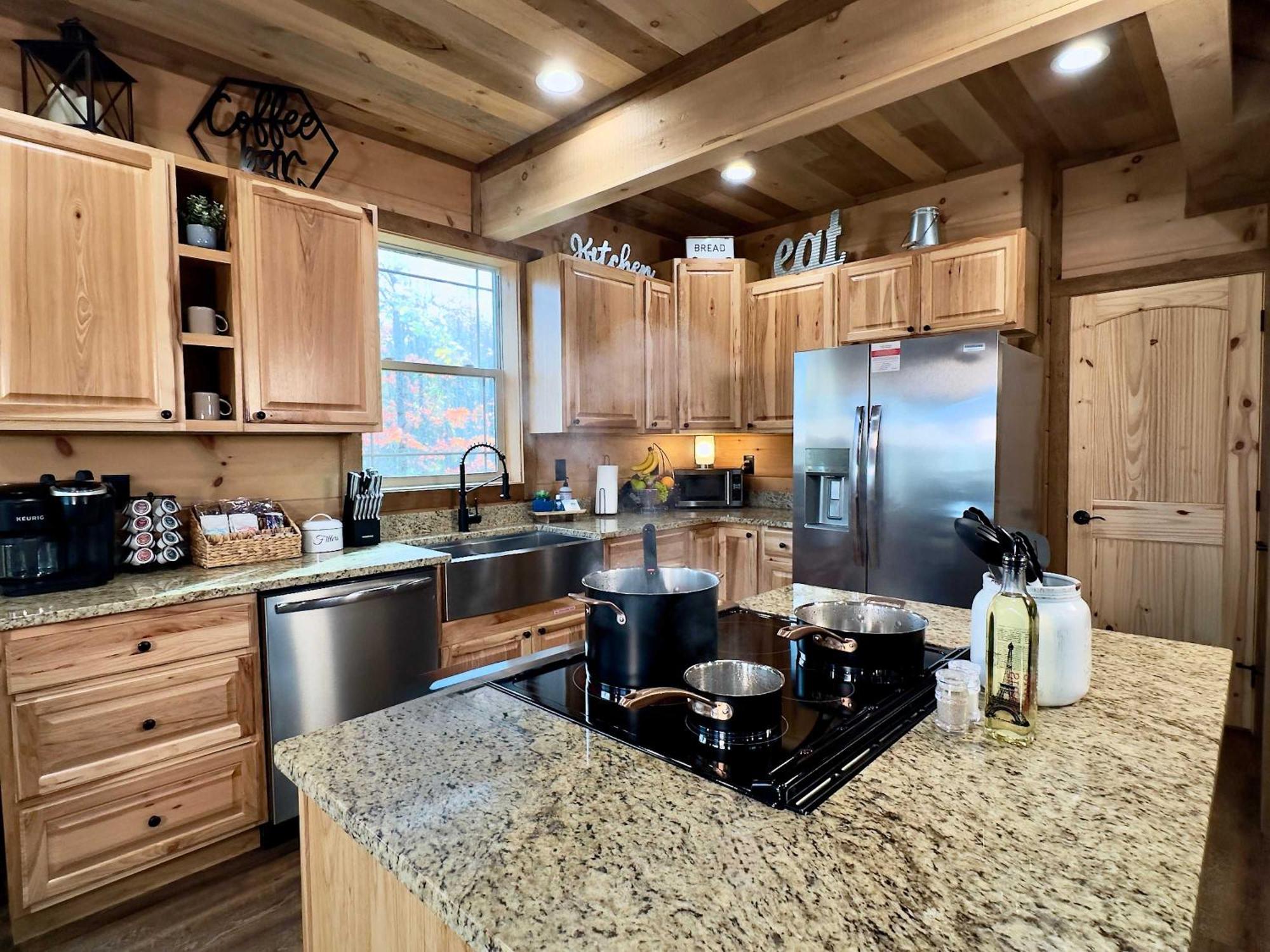 Smoky Mist Ridge - New! Relaxing Luxury Getaway! *