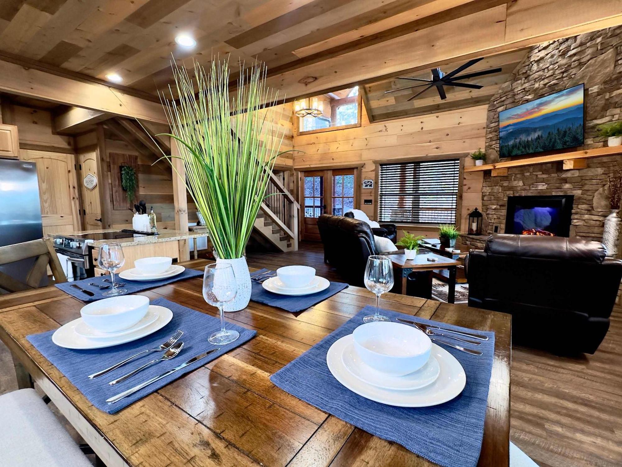 Smoky Mist Ridge - New! Relaxing Luxury Getaway!